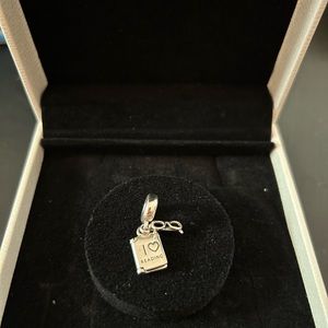 Pandora i love books charm
